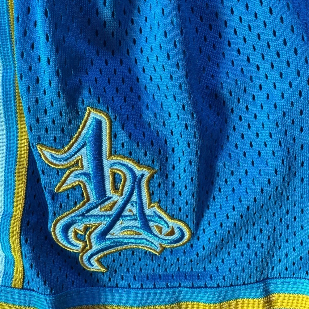 Headgear Classics Kobe Bryant Crenshaw Blue Mesh Shorts Mens Size L. NWT - Picture 6 of 8